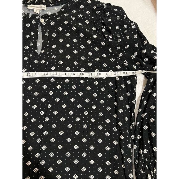 New Alexander Jordan ruffle neck black top with pattern and elastic banded sleev - Picture 6 of 7